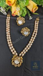 Real Pearl Short Sita with Earrings