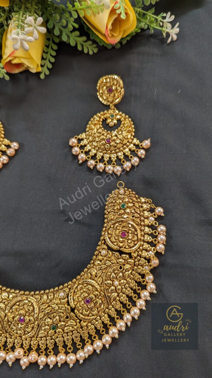 Gold-Plated Necklace with Pearl Drop and Earrings Jewellery Set