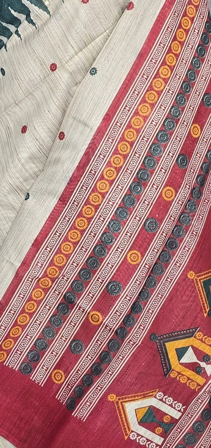 Dolabedi pallu weaved tussar silk temple border saree